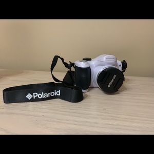 Polaroid Camera is1527 W